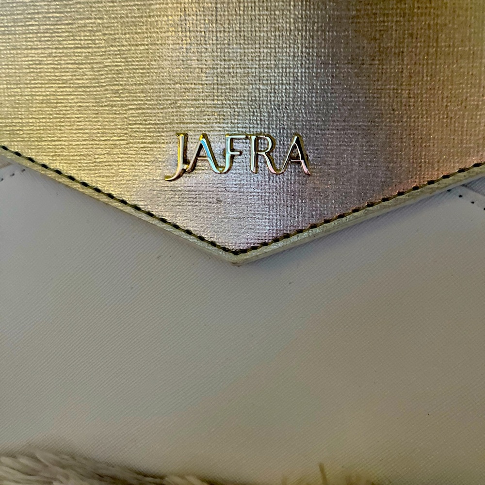 Jaffa cosmetics gold/white envelope bag